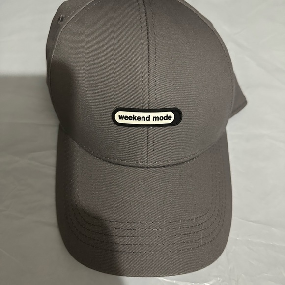 Lot of Adjustable Hats- MLB, Orvis, Levi’s - Picture 5 of 11